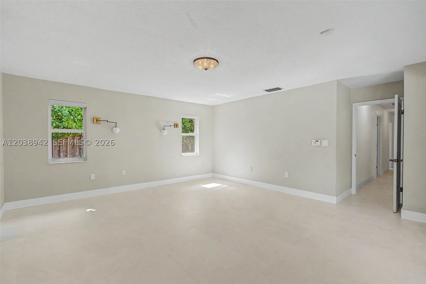 CLINTON GROVE ESTS - Residential