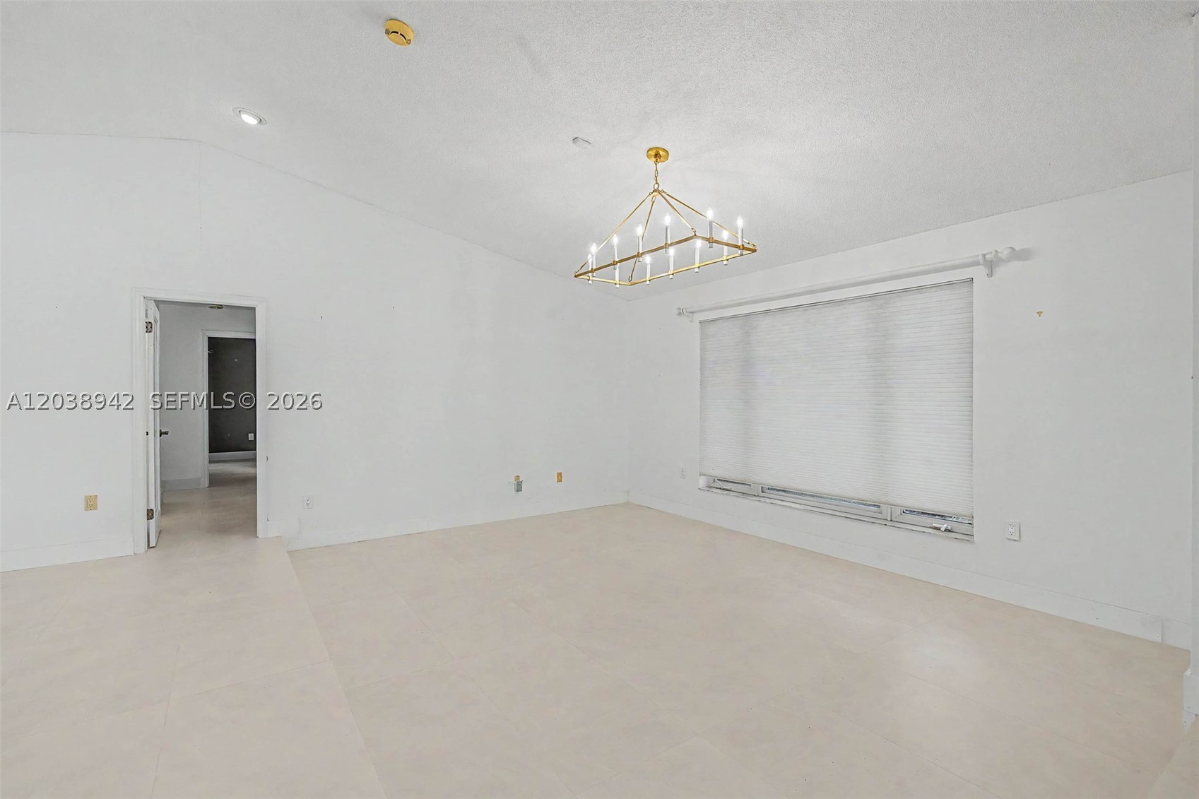 CLINTON GROVE ESTS - Residential