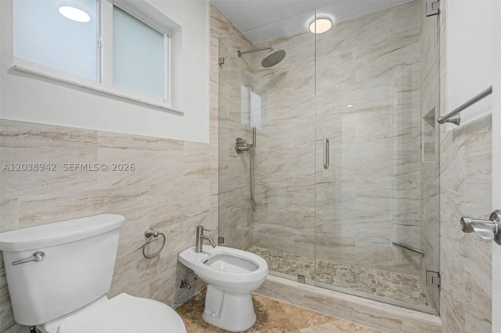 CLINTON GROVE ESTS - Residential