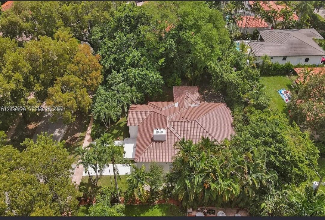 Beautiful remodeled Mediterranean home. Sits in a double lot with plenty space for addition or pool.
Brand new roof with 2630 SQ FT under A/C. Steps to Biltmore Hotel, CG Country Club, Merrick Park Mall, Gables Hospital, Miracle Mile.