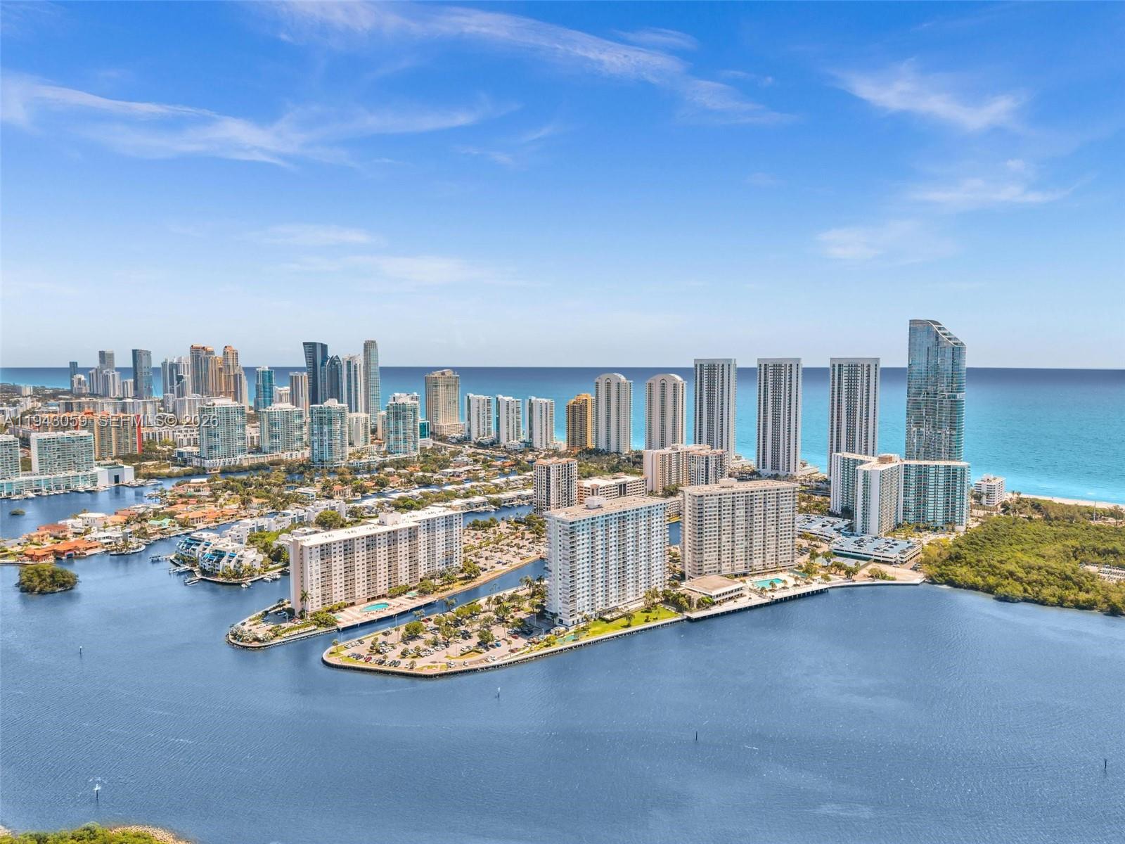ARLEN HOUSE WEST CONDO - Residential
