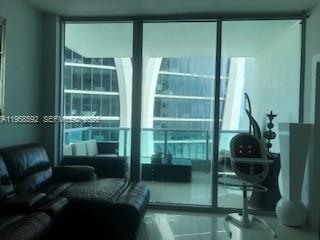 900 Biscayne - Residential Lease