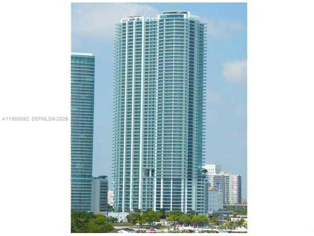 900 Biscayne - Residential Lease