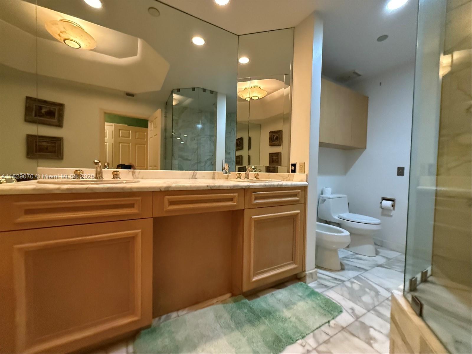 MEDITERRANEAN VILLAGE CON - Residential