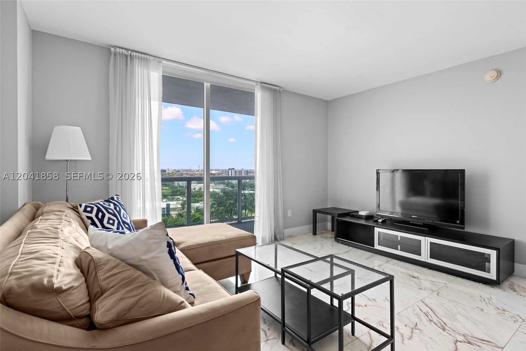 1800 CLUB CONDO - Residential Lease