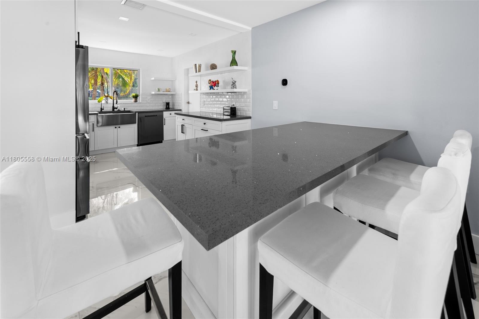 HOLLYWOOD LAKES SECTION - Residential
