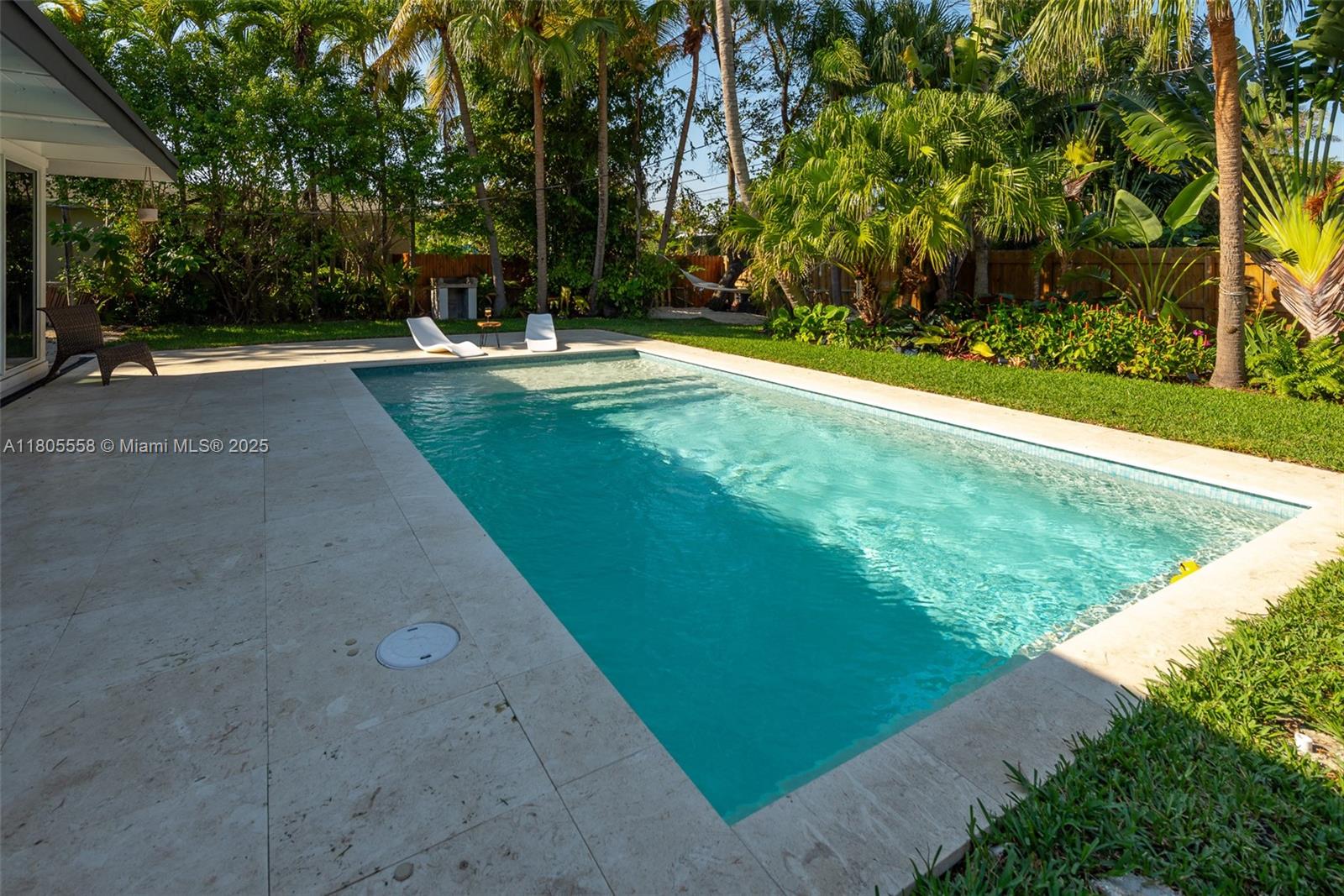 HOLLYWOOD LAKES SECTION - Residential