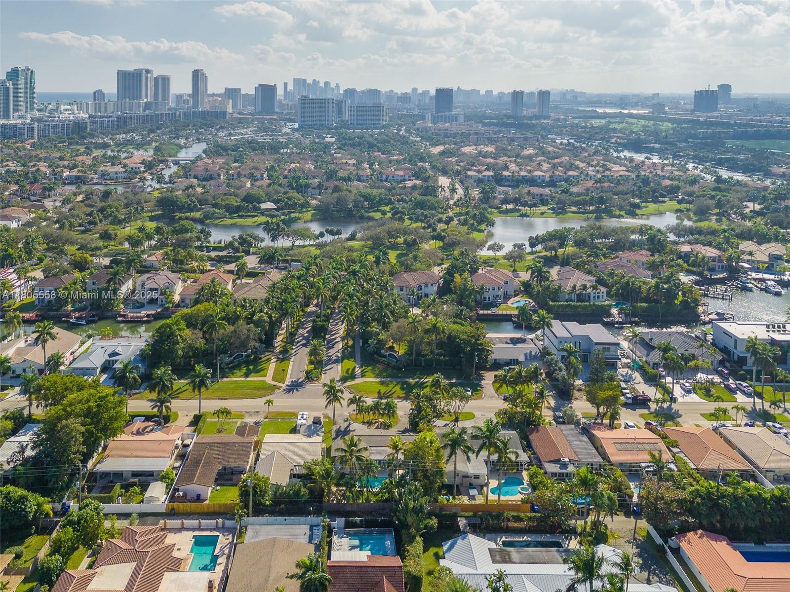 HOLLYWOOD LAKES SECTION - Residential