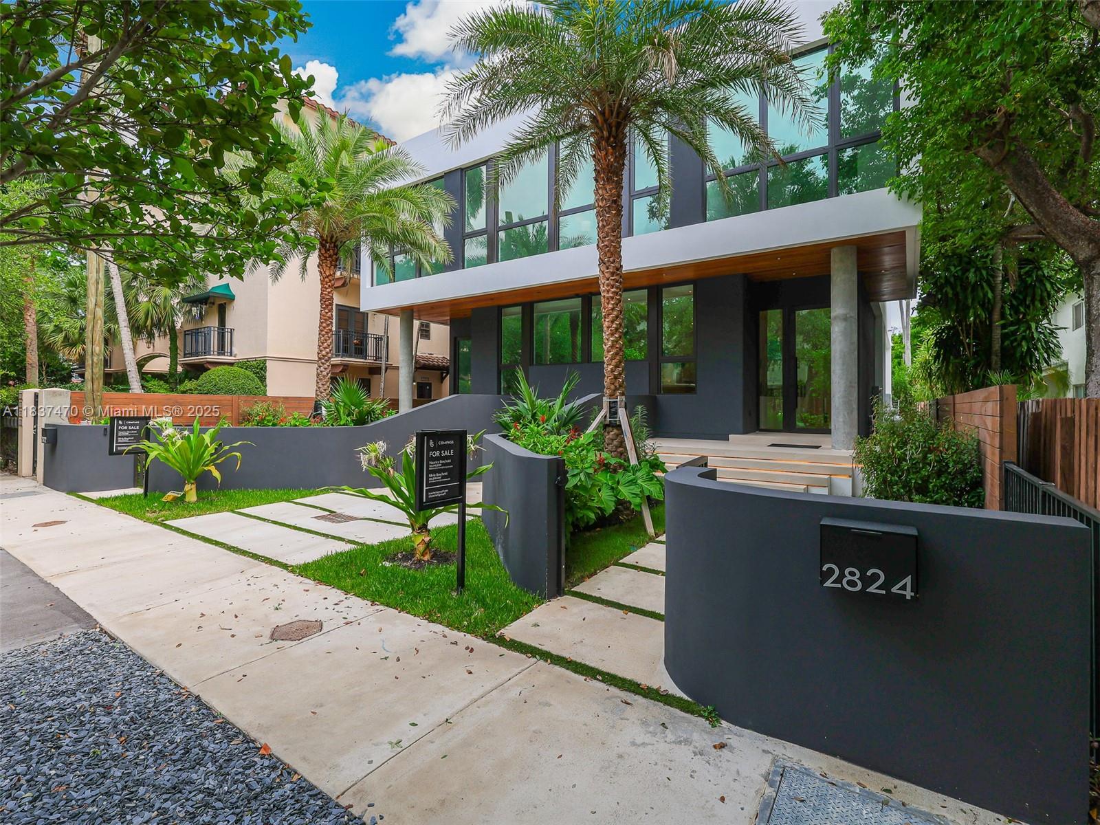 PALM TERRACE - Residential