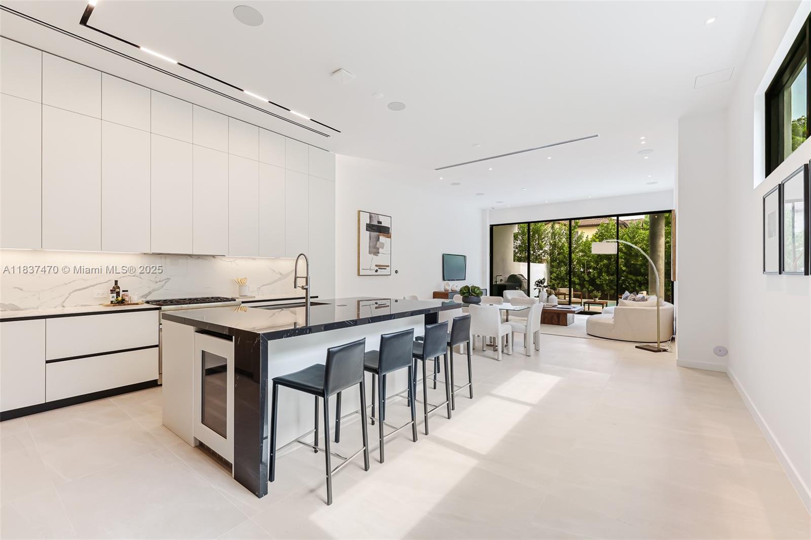 PALM TERRACE - Residential
