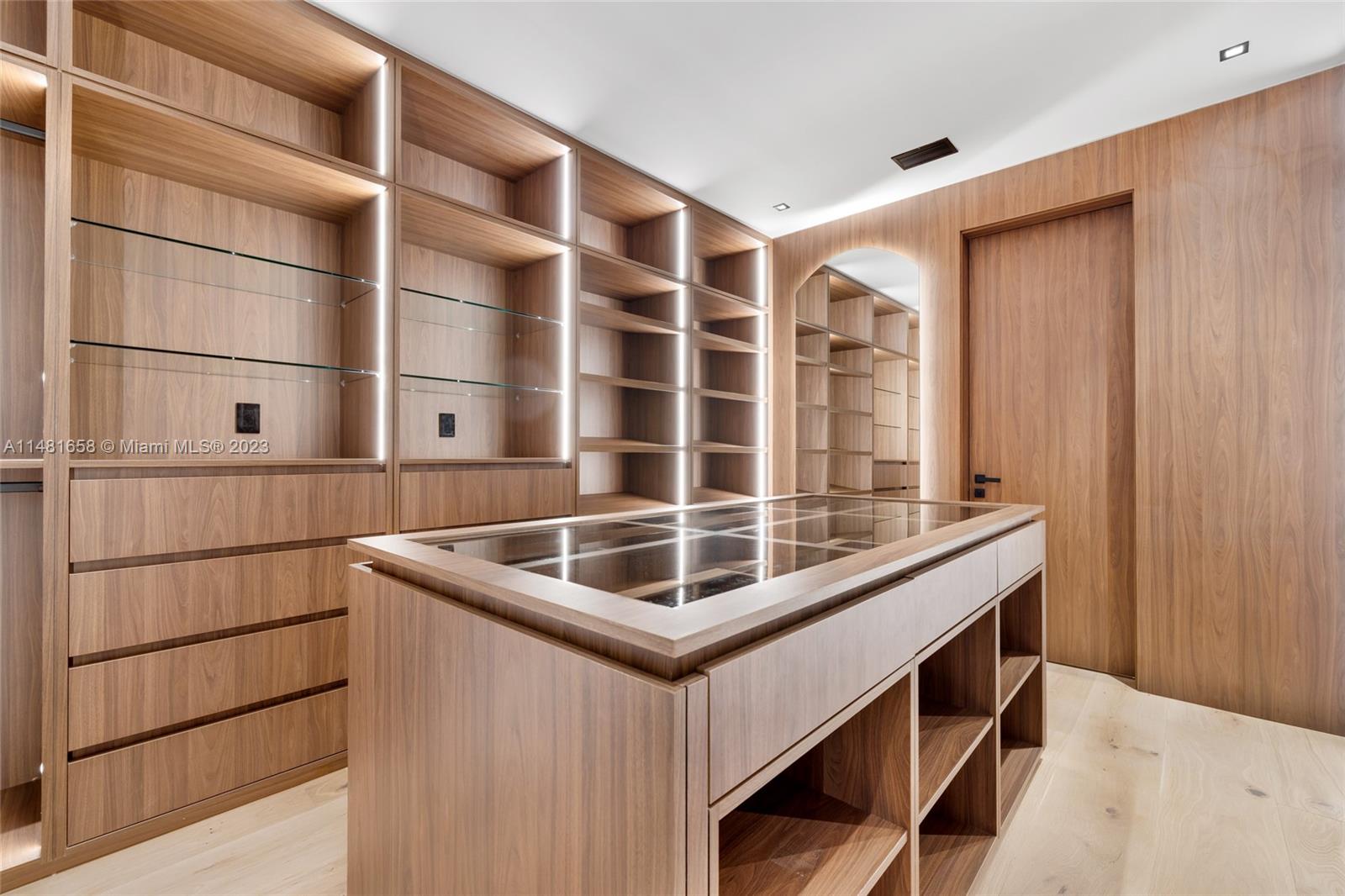 BAY HEIGHTS - Residential