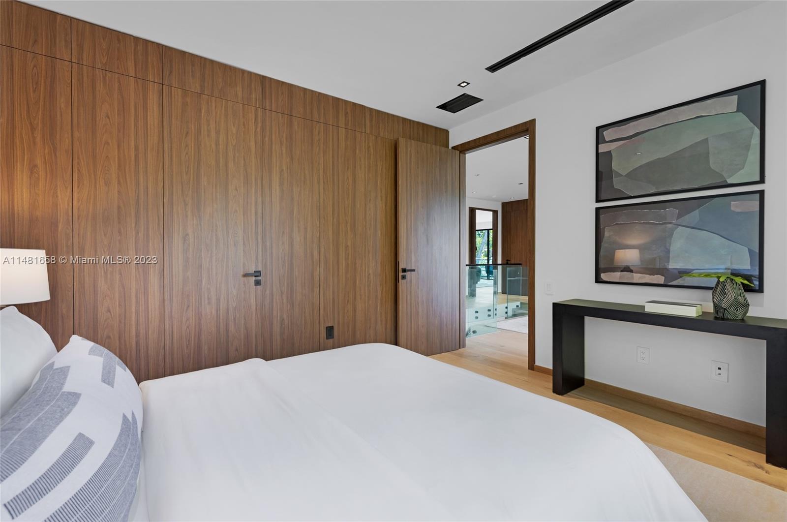 BAY HEIGHTS - Residential