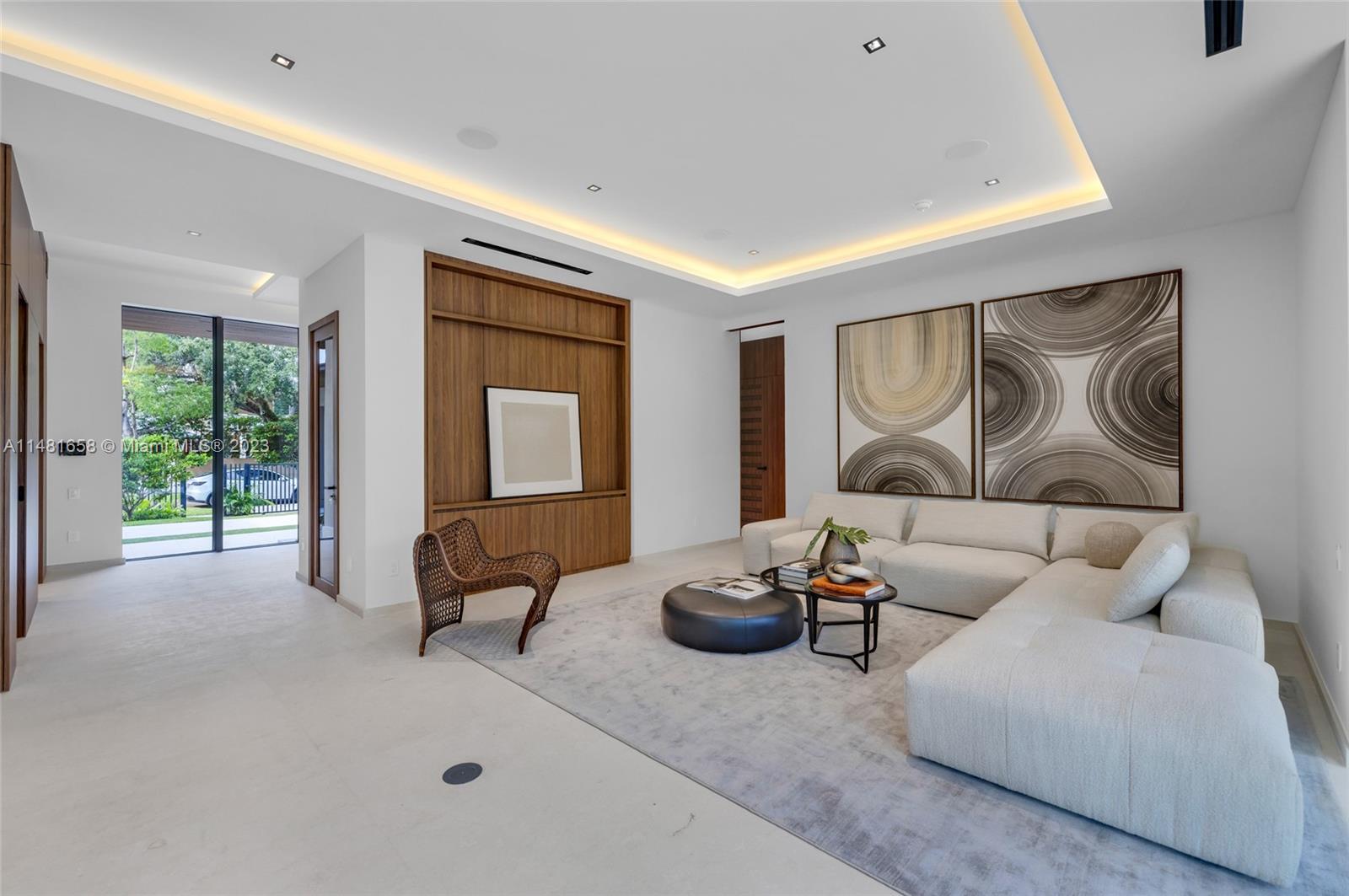 BAY HEIGHTS - Residential