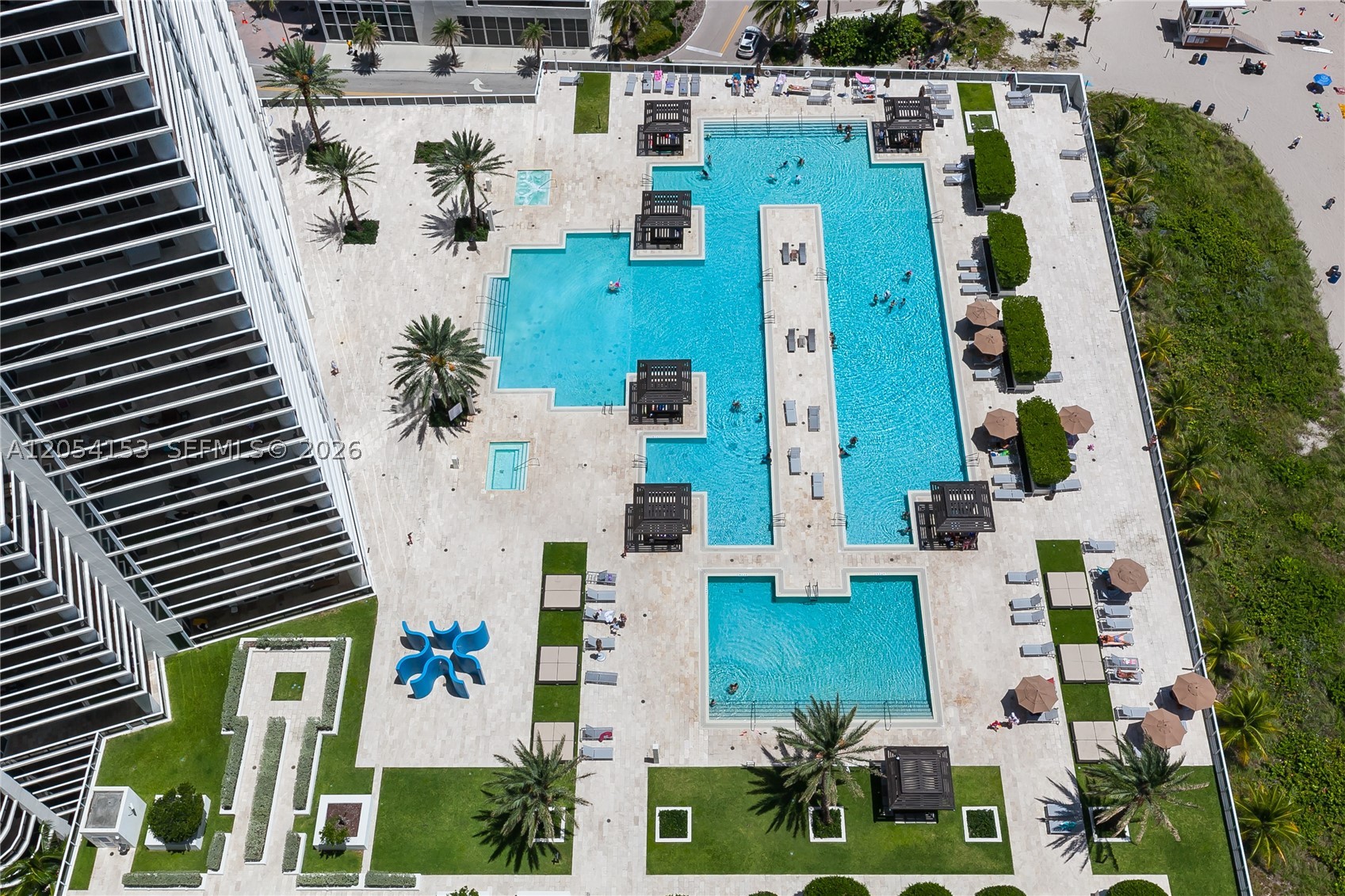 BEACH CLUB CONDO - Residential Lease
