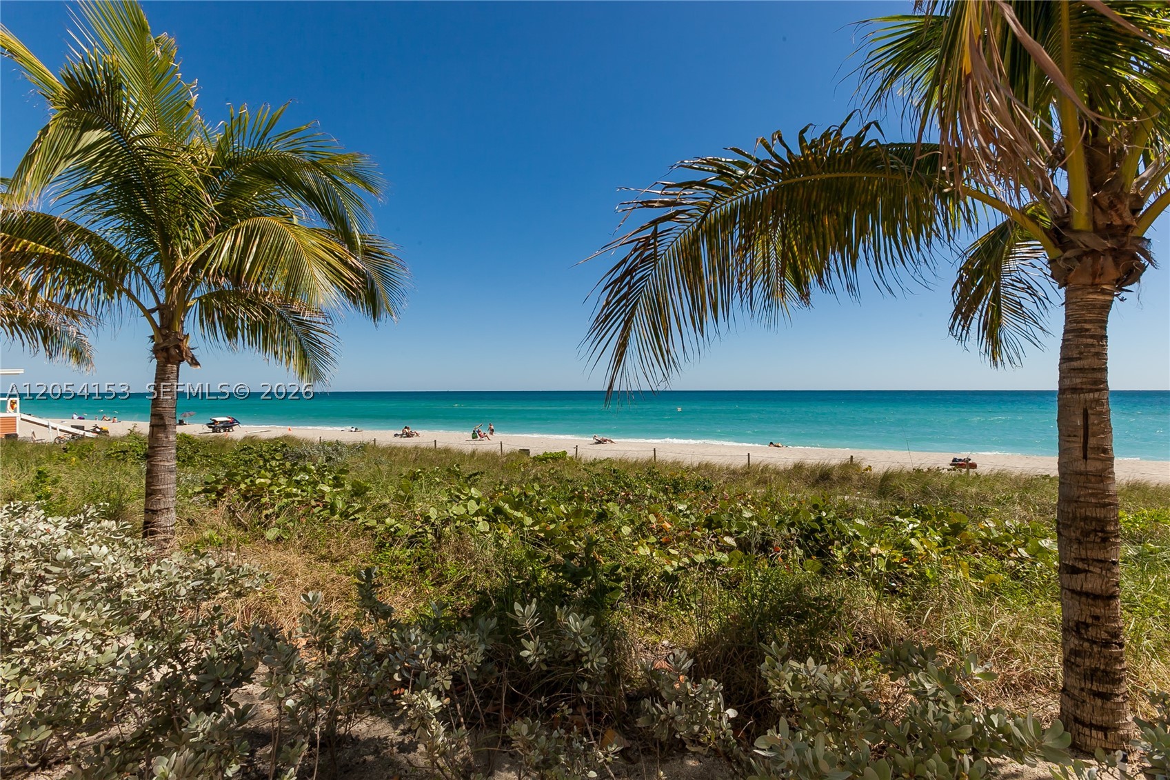 BEACH CLUB CONDO - Residential Lease
