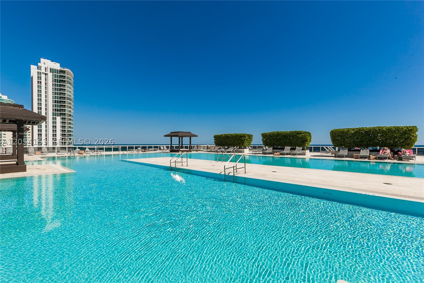 BEACH CLUB CONDO - Residential Lease