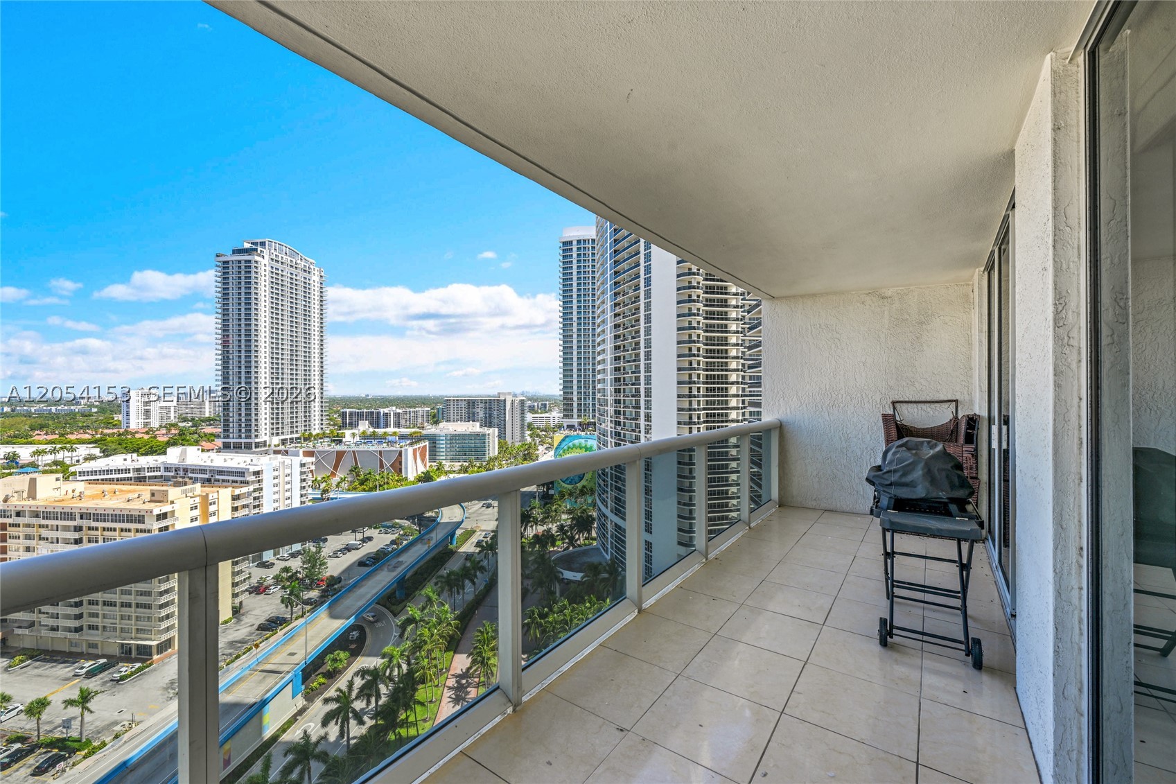 BEACH CLUB CONDO - Residential Lease