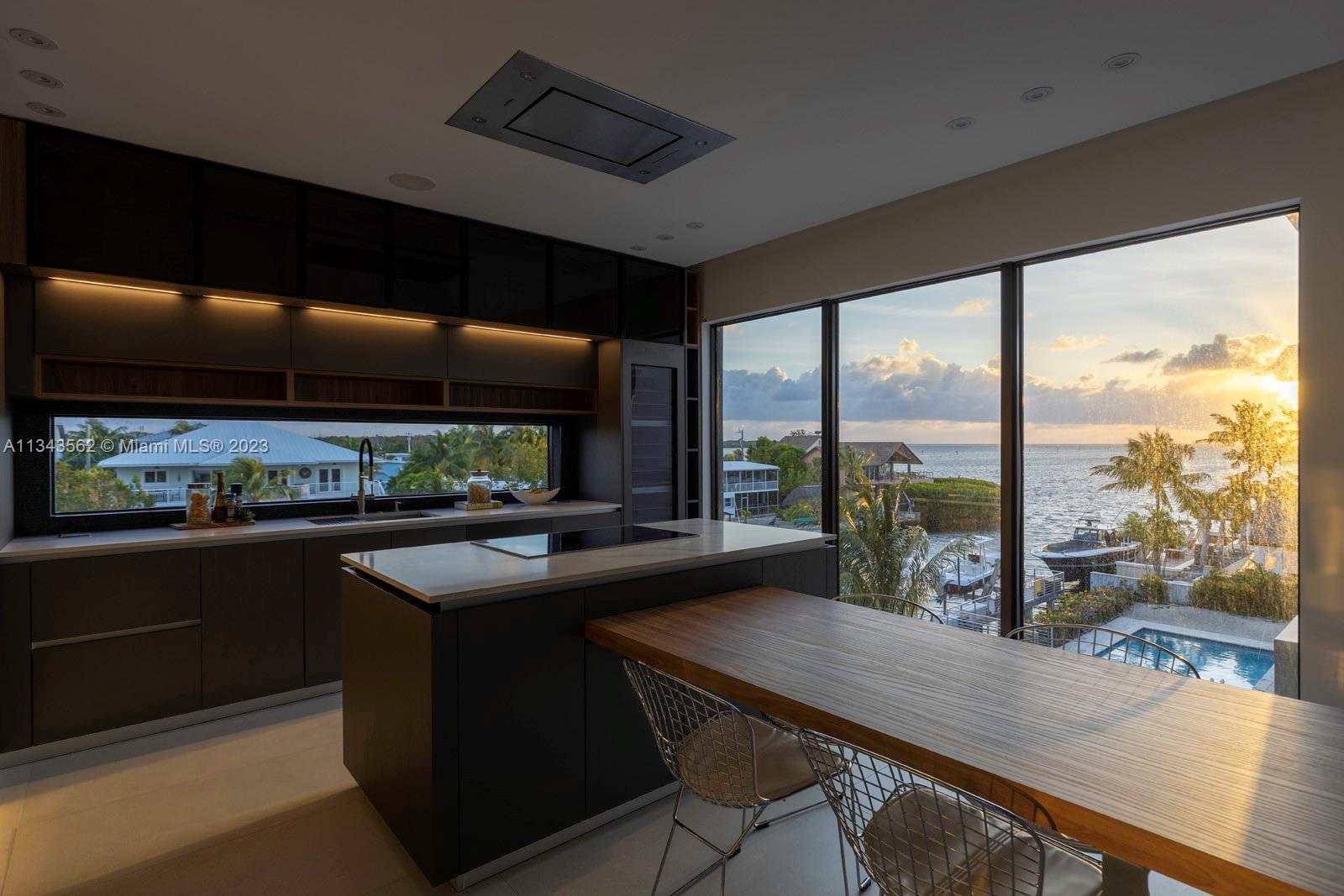 OCEAN ISLE ESTATE - Residential