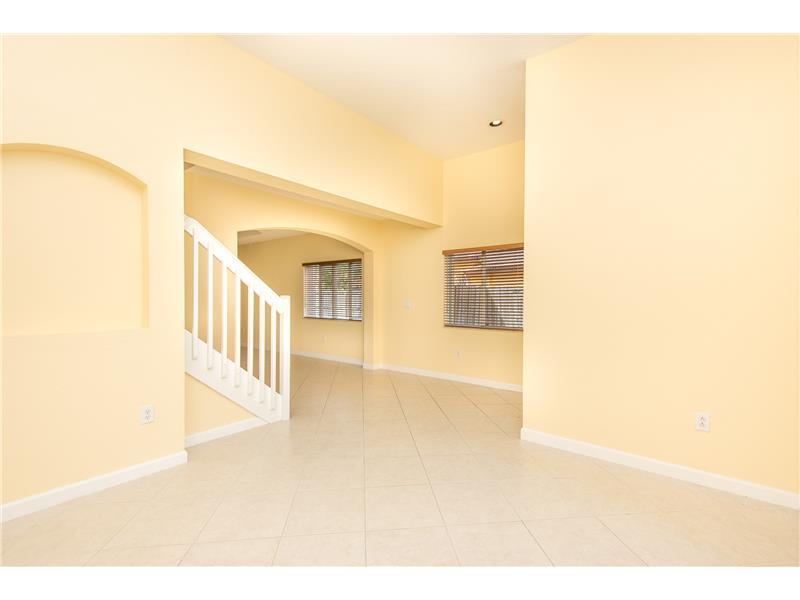 LAROC ESTATES - Residential Lease