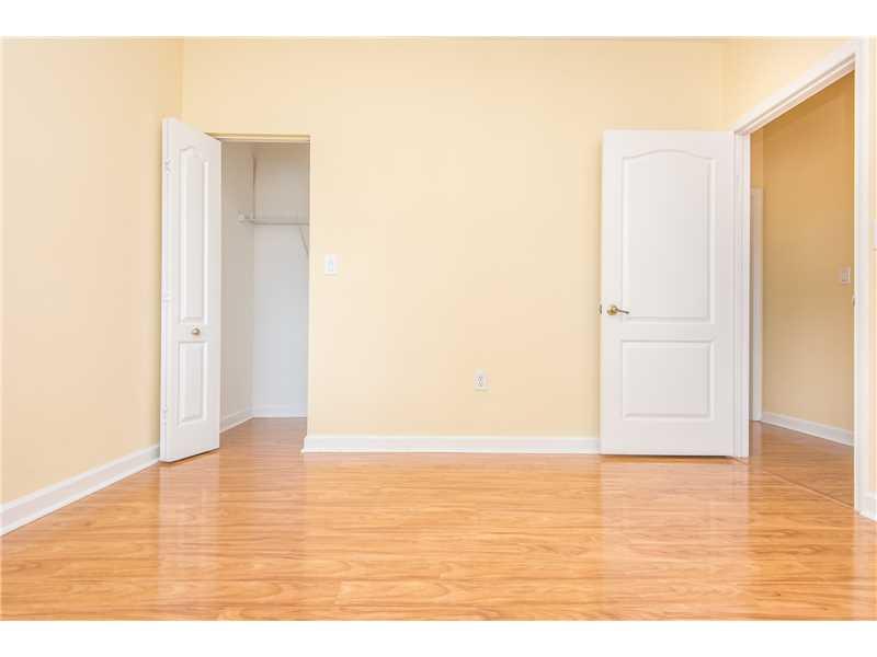 LAROC ESTATES - Residential Lease