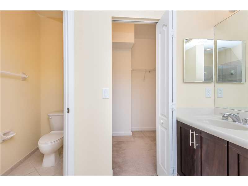 LAROC ESTATES - Residential Lease