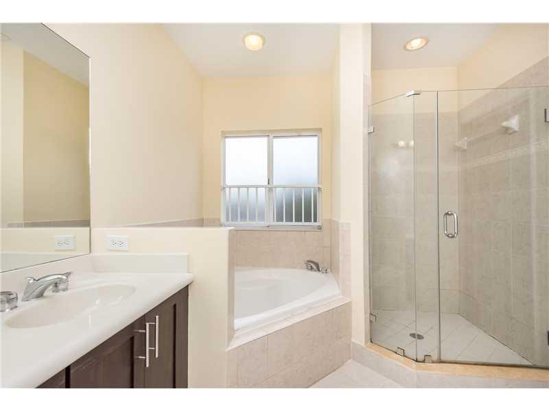 LAROC ESTATES - Residential Lease