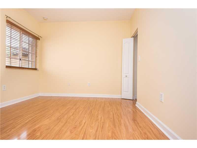 LAROC ESTATES - Residential Lease