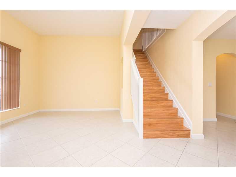 LAROC ESTATES - Residential Lease