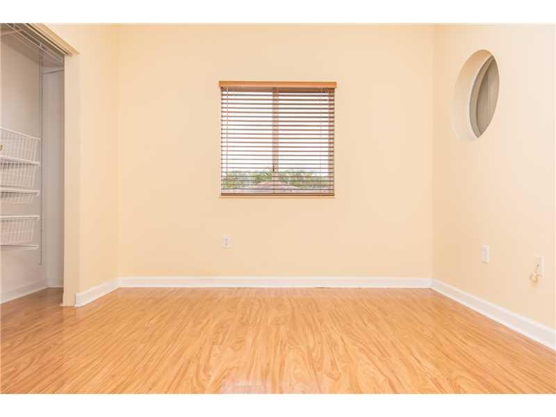 LAROC ESTATES - Residential Lease