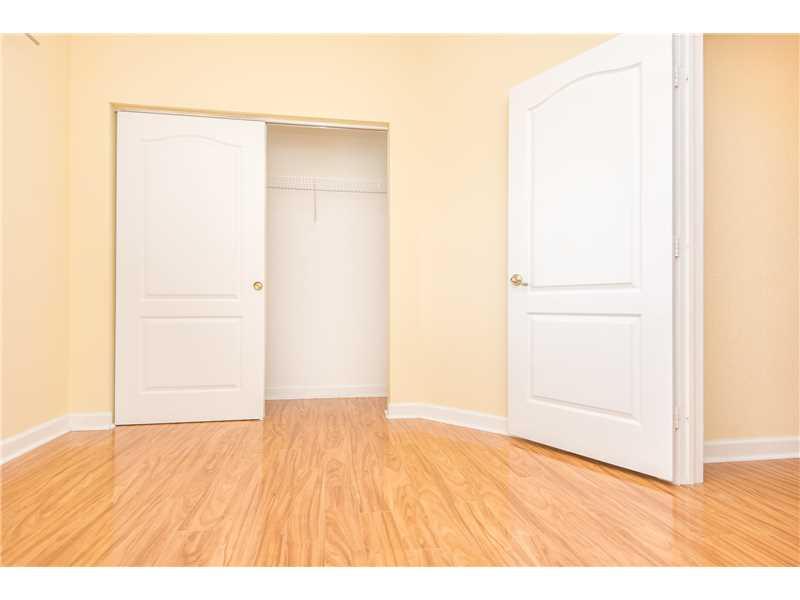 LAROC ESTATES - Residential Lease