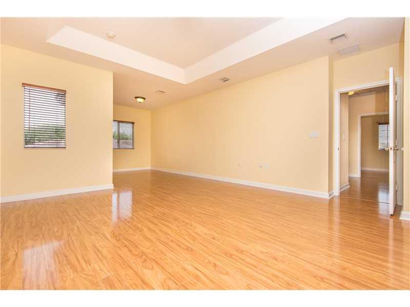 LAROC ESTATES - Residential Lease