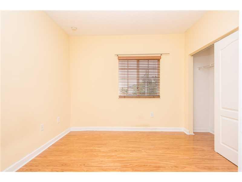 LAROC ESTATES - Residential Lease