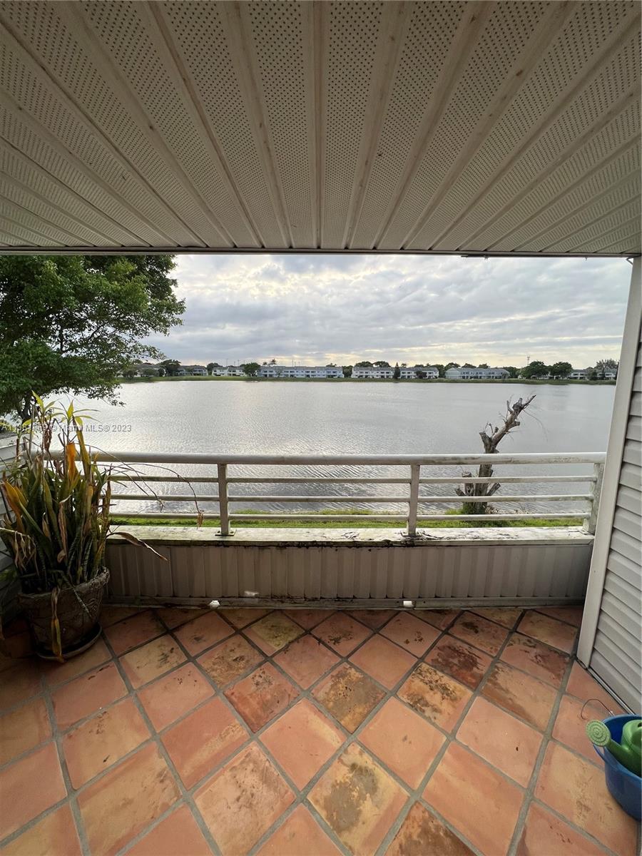 SUMMER LAKE - Residential Lease