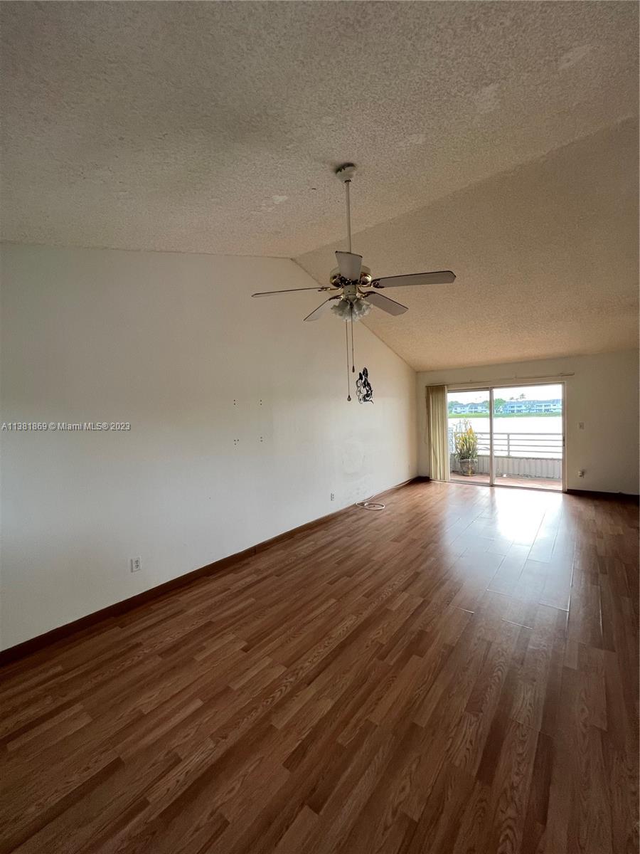 SUMMER LAKE - Residential Lease