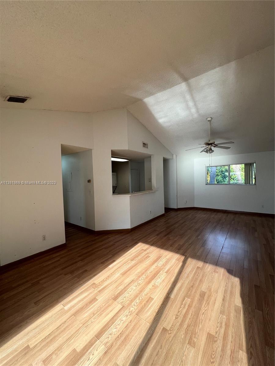 SUMMER LAKE - Residential Lease
