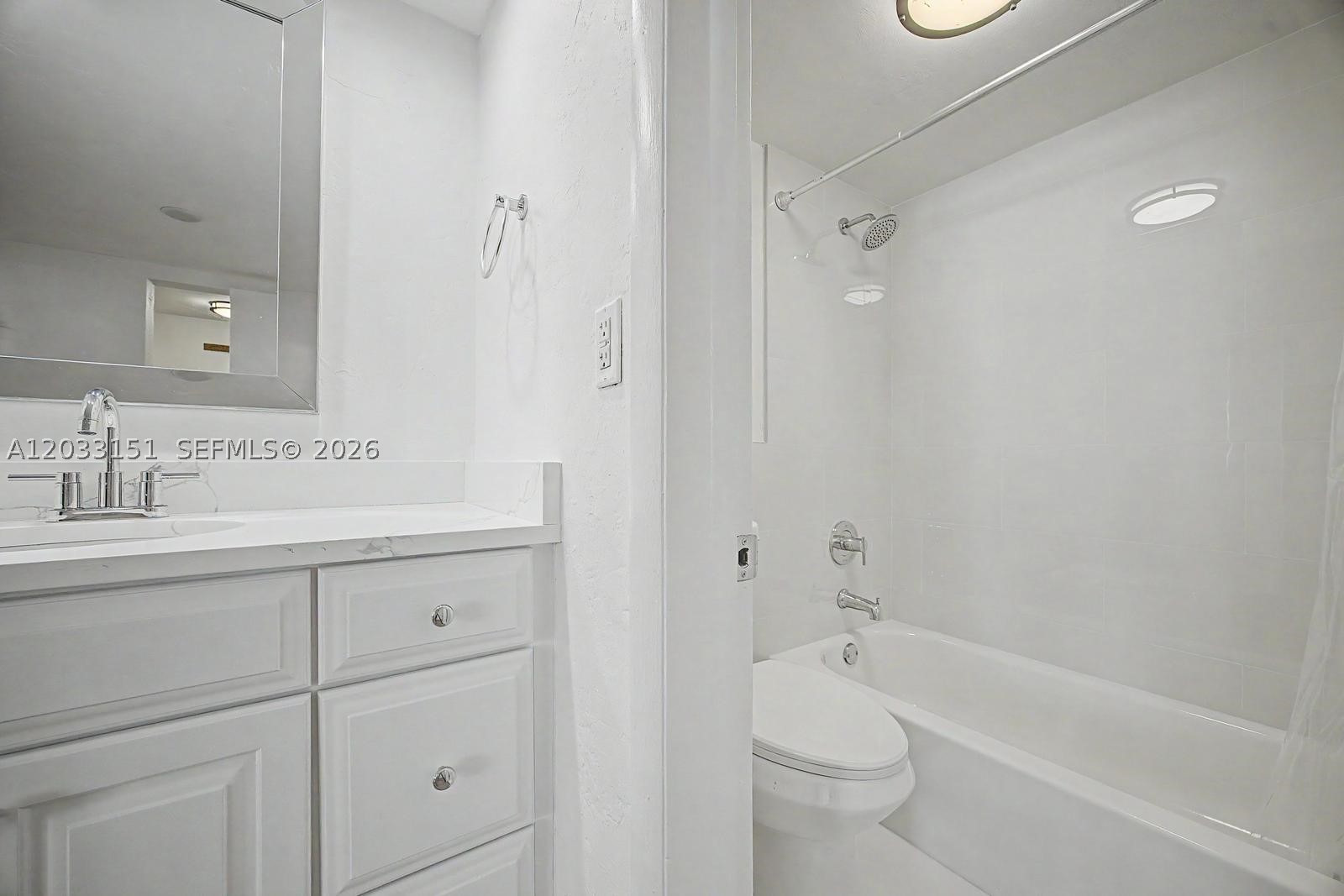 VILLA CAPRI CONDO - Residential Lease