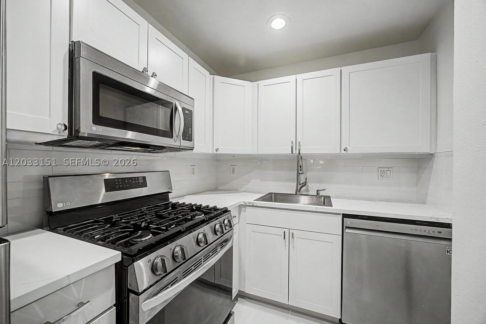 VILLA CAPRI CONDO - Residential Lease