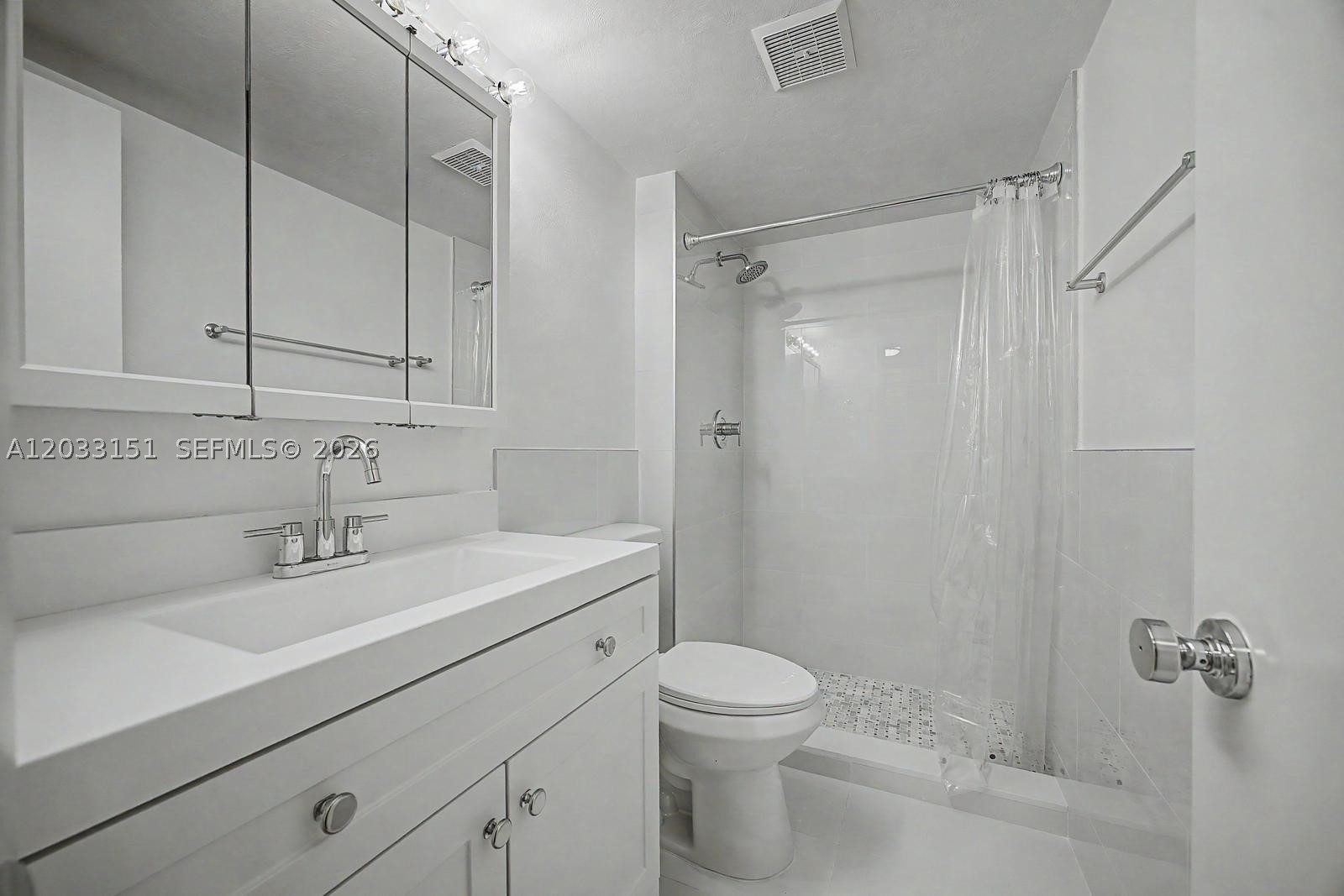 VILLA CAPRI CONDO - Residential Lease