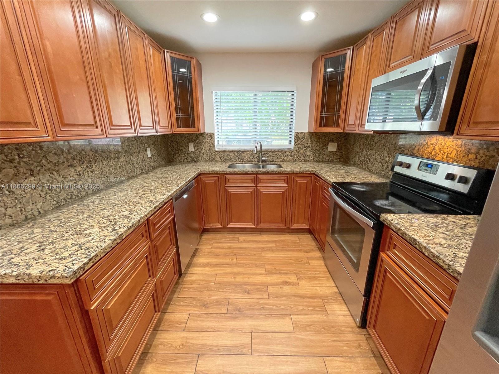 GATELAND RESIDENTIAL PLAT - Residential Lease