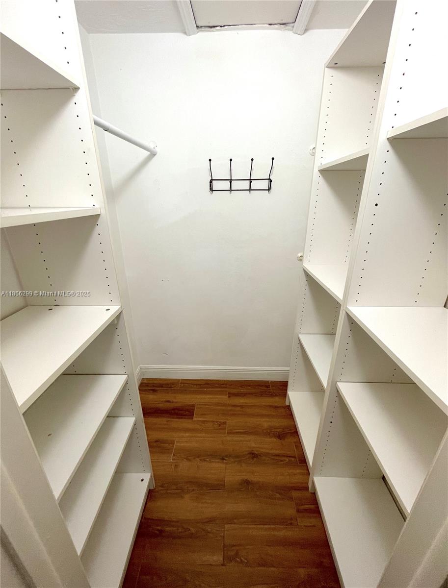 GATELAND RESIDENTIAL PLAT - Residential Lease
