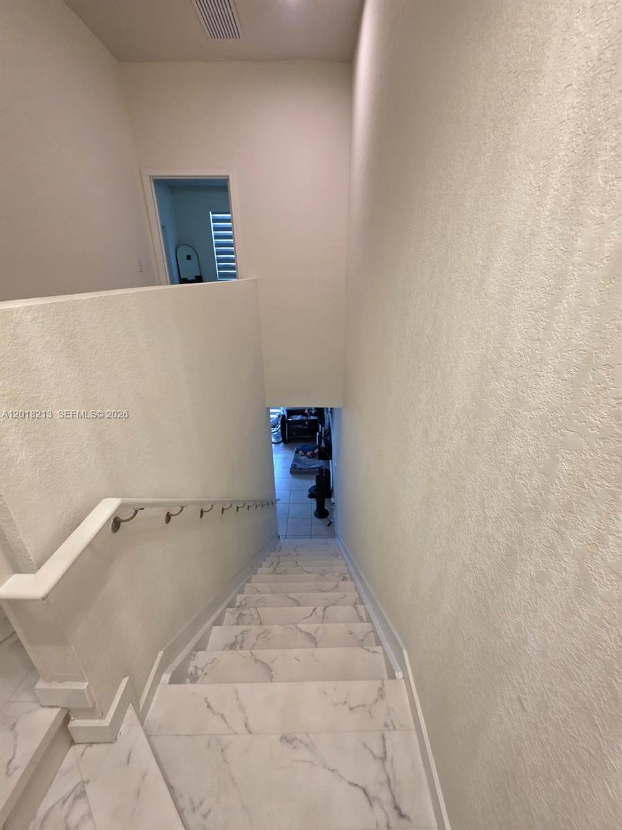 MC RESIDENTIAL - Residential