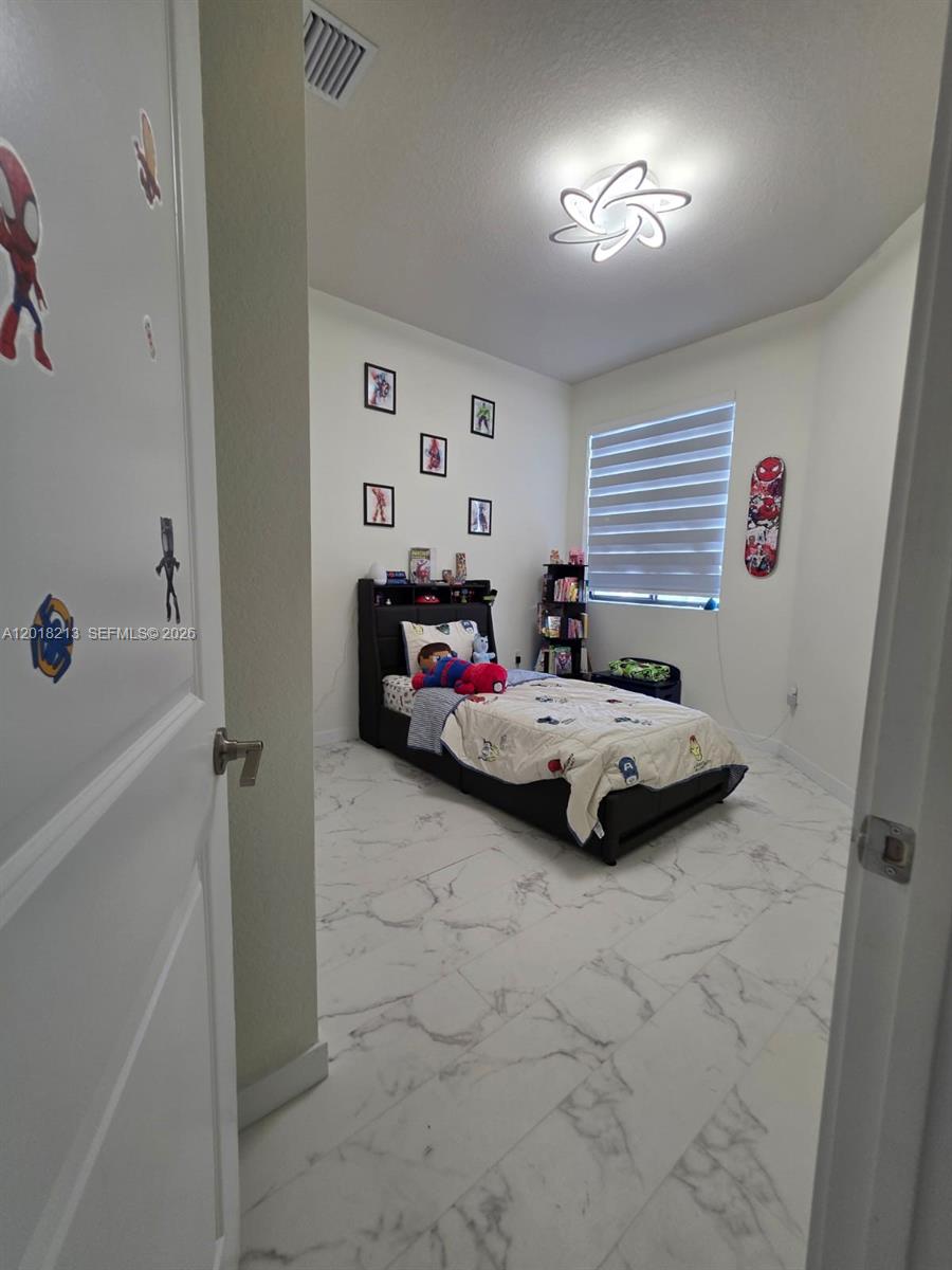 MC RESIDENTIAL - Residential