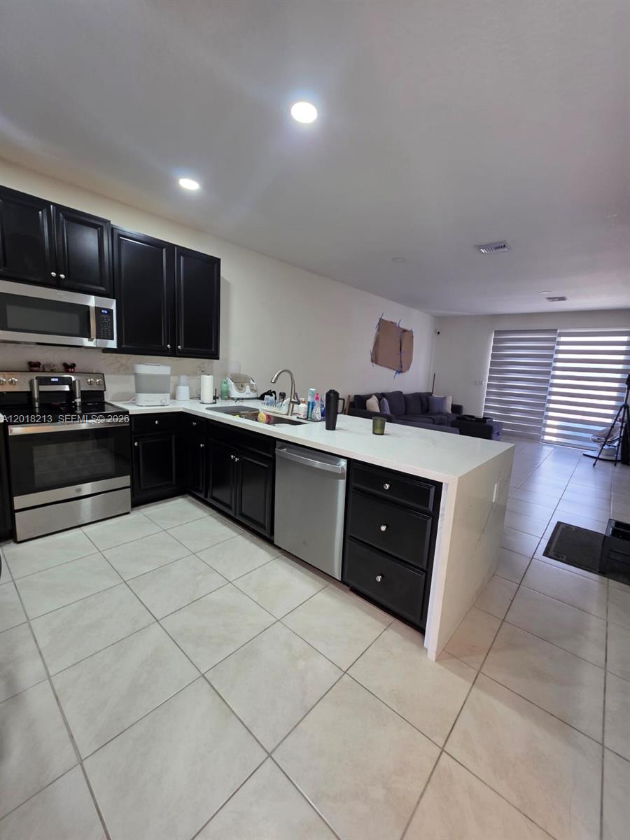 MC RESIDENTIAL - Residential