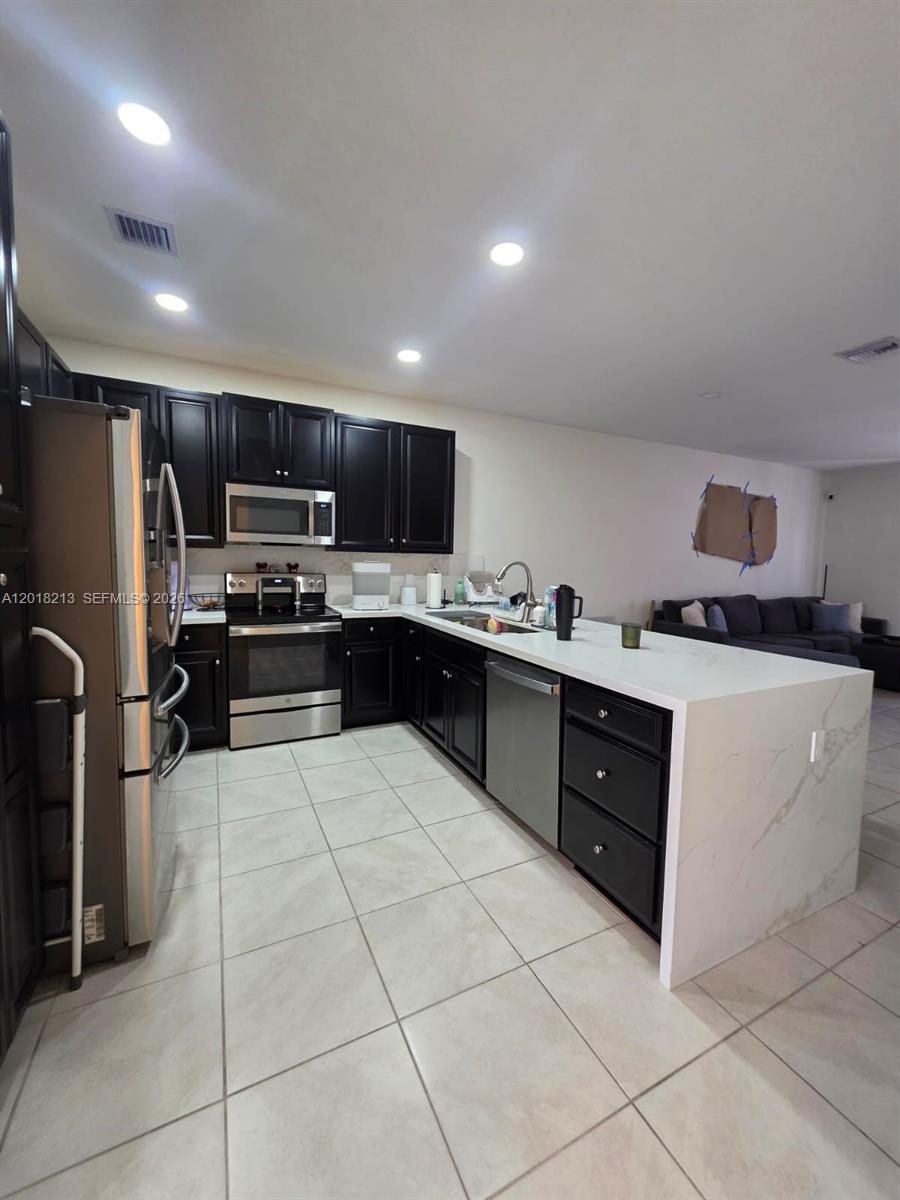 MC RESIDENTIAL - Residential