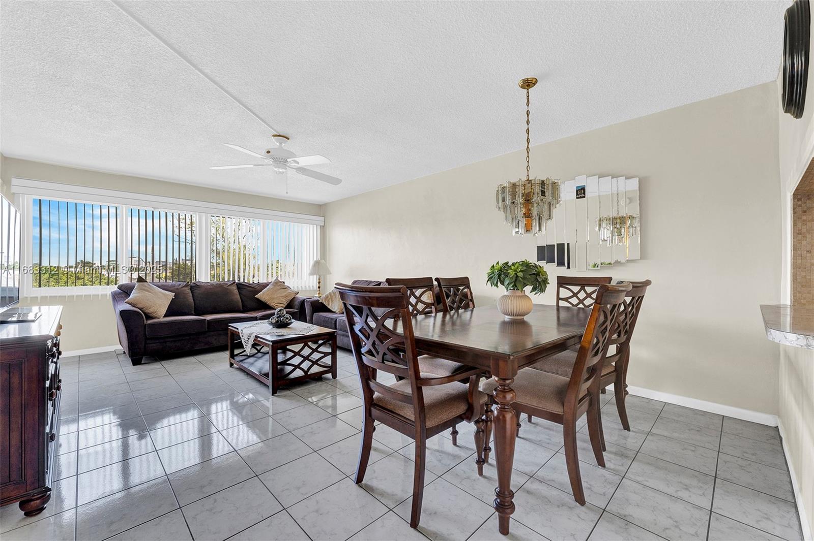 THIRD GULFSTREAM GARDEN - Residential