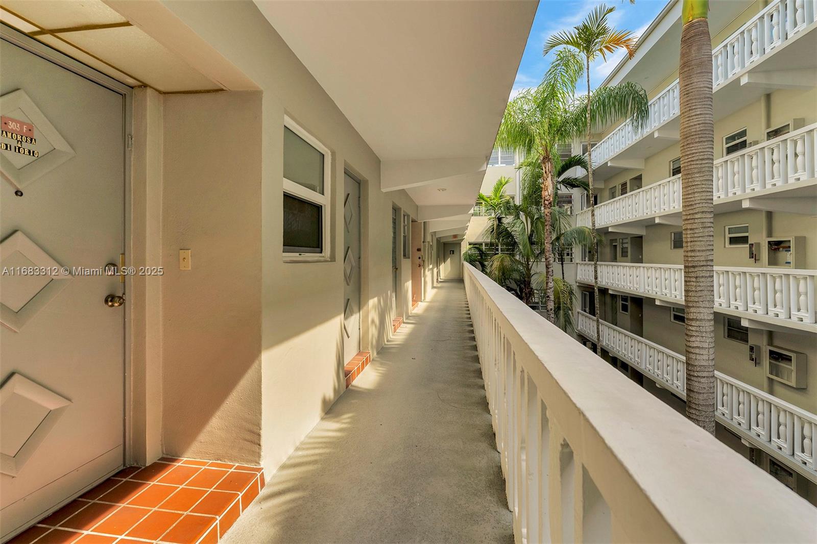 THIRD GULFSTREAM GARDEN - Residential