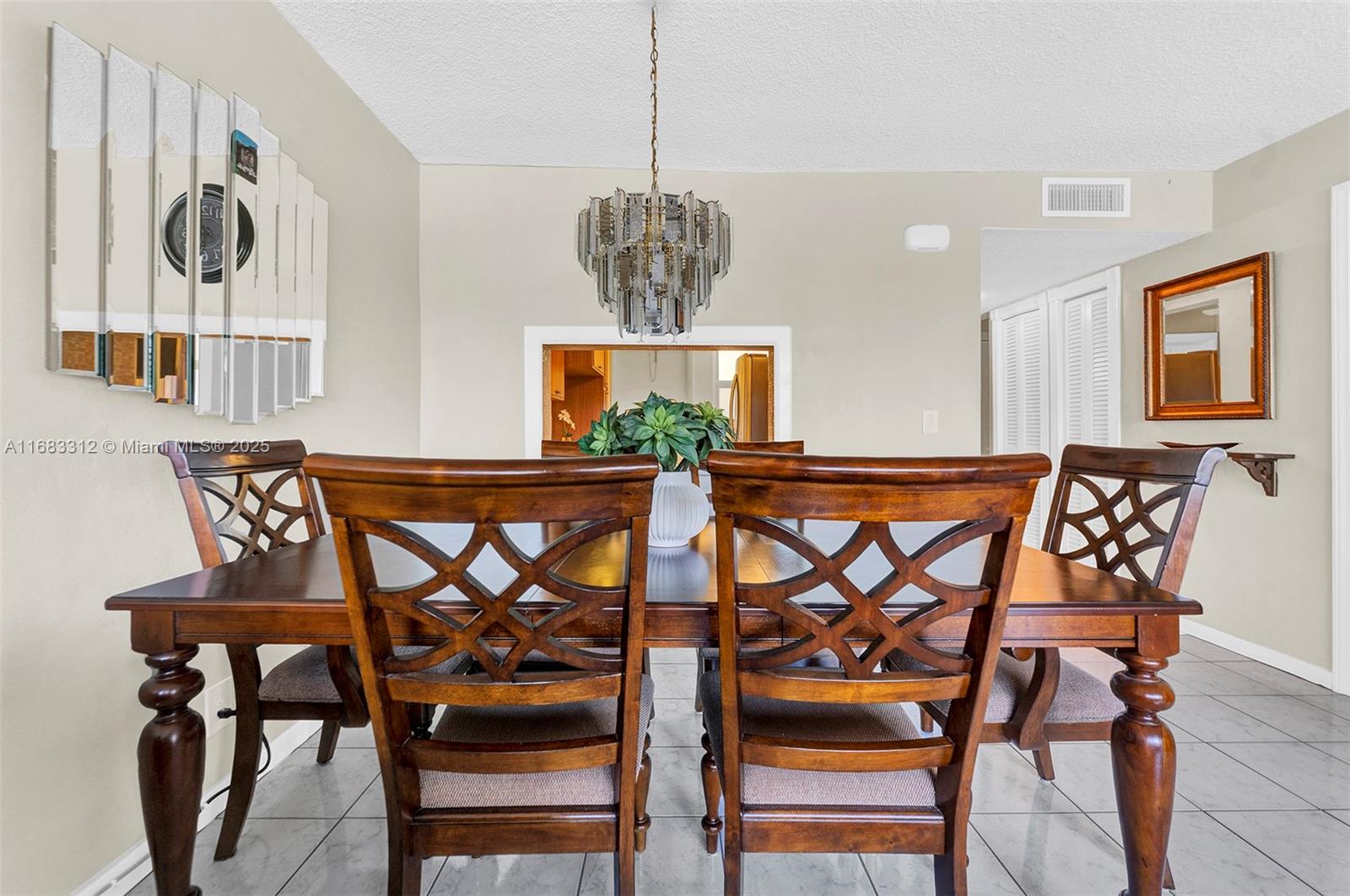 THIRD GULFSTREAM GARDEN - Residential