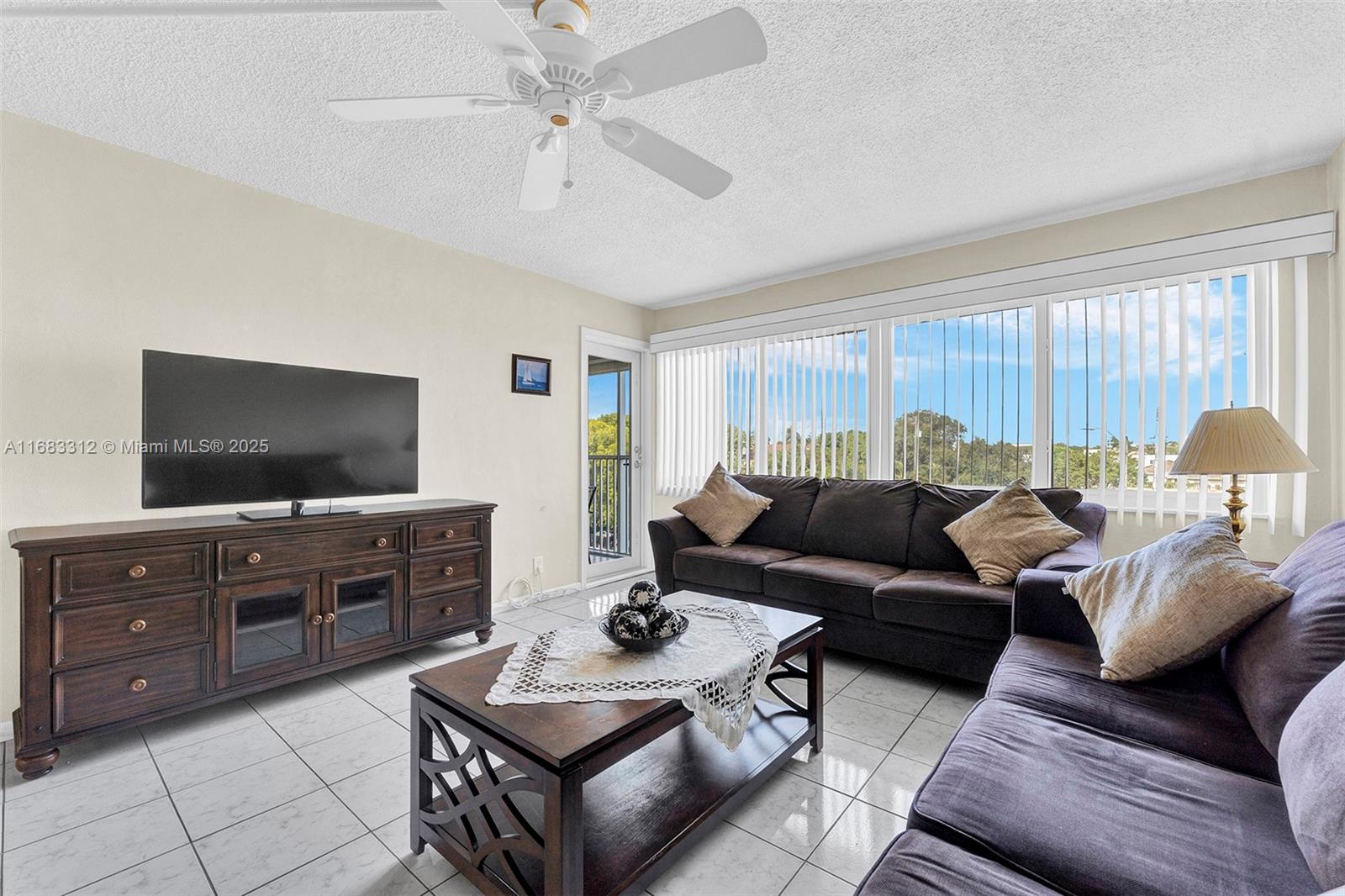 THIRD GULFSTREAM GARDEN - Residential