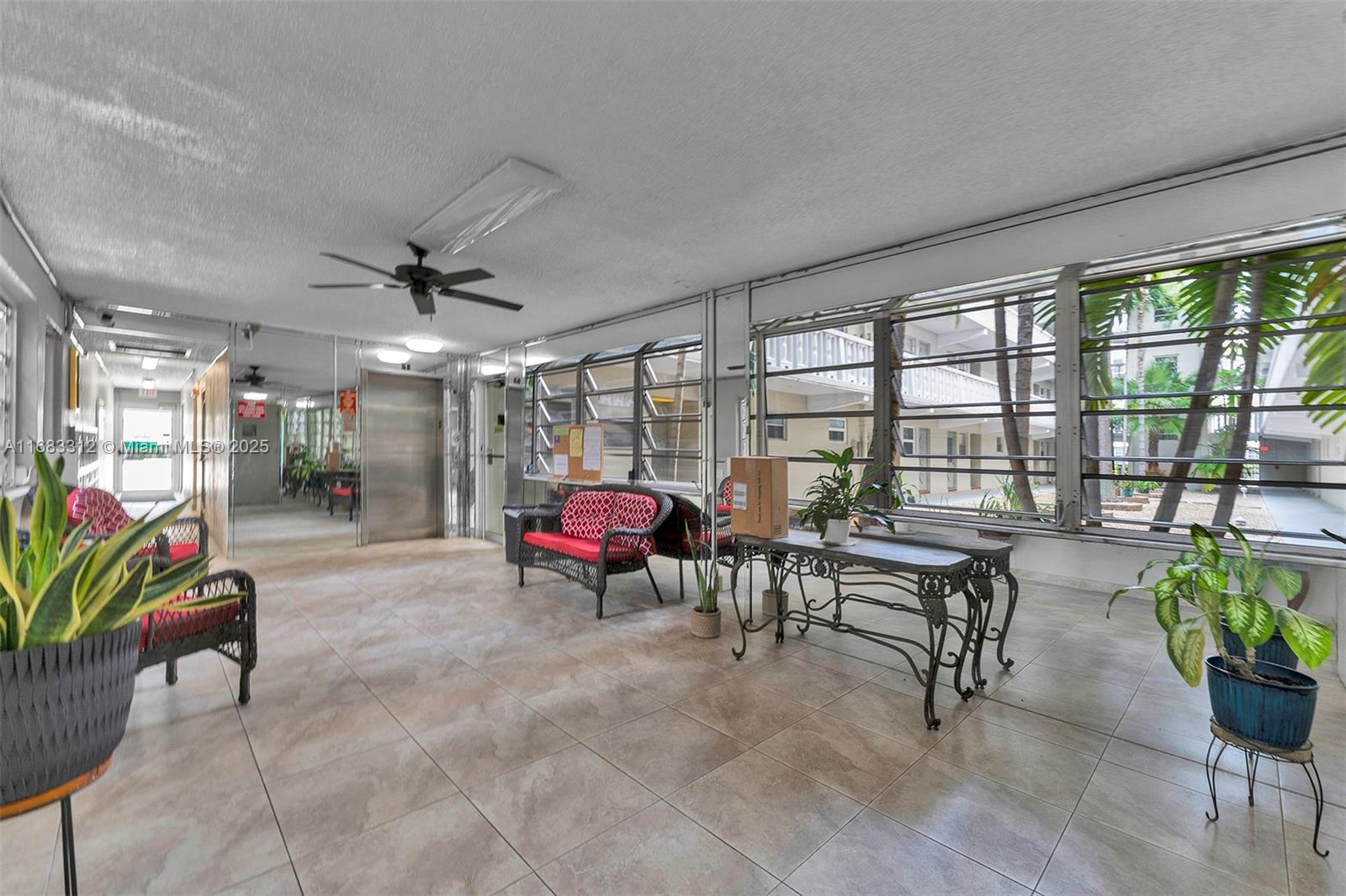 THIRD GULFSTREAM GARDEN - Residential