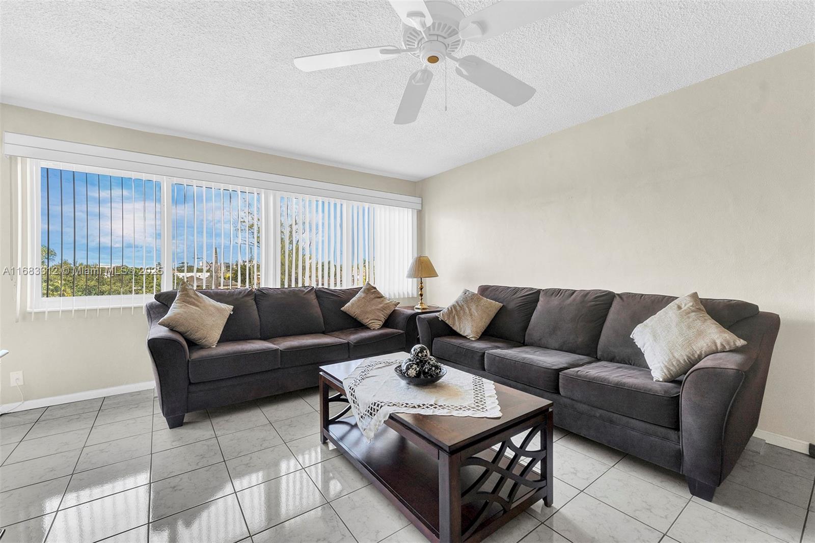 THIRD GULFSTREAM GARDEN - Residential